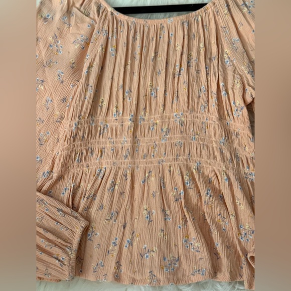 SO Peach Floral Women's Blouse - Picture 2 of 4